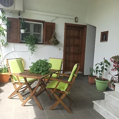 Giannis Aparthotel *